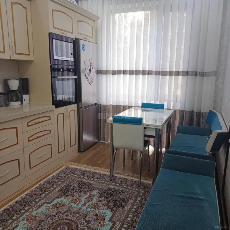 Kirayə verilir 2 otaqlı mənzil 82 m²