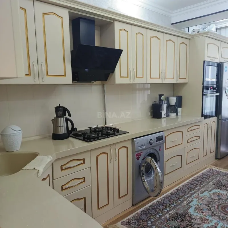 Kirayə verilir 2 otaqlı mənzil 82 m²
