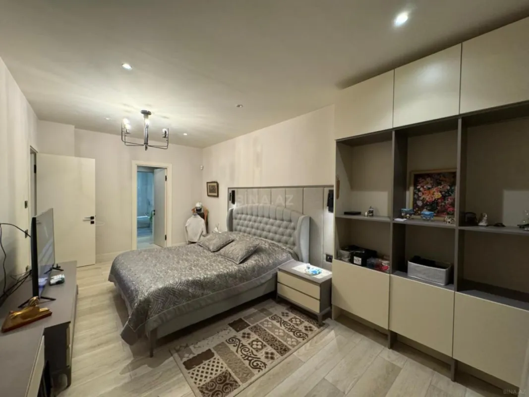 Satılır 2 otaqlı mənzil 100 m²
