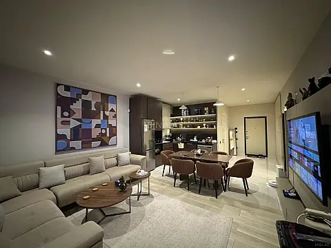 Satılır 2 otaqlı mənzil 100 m²