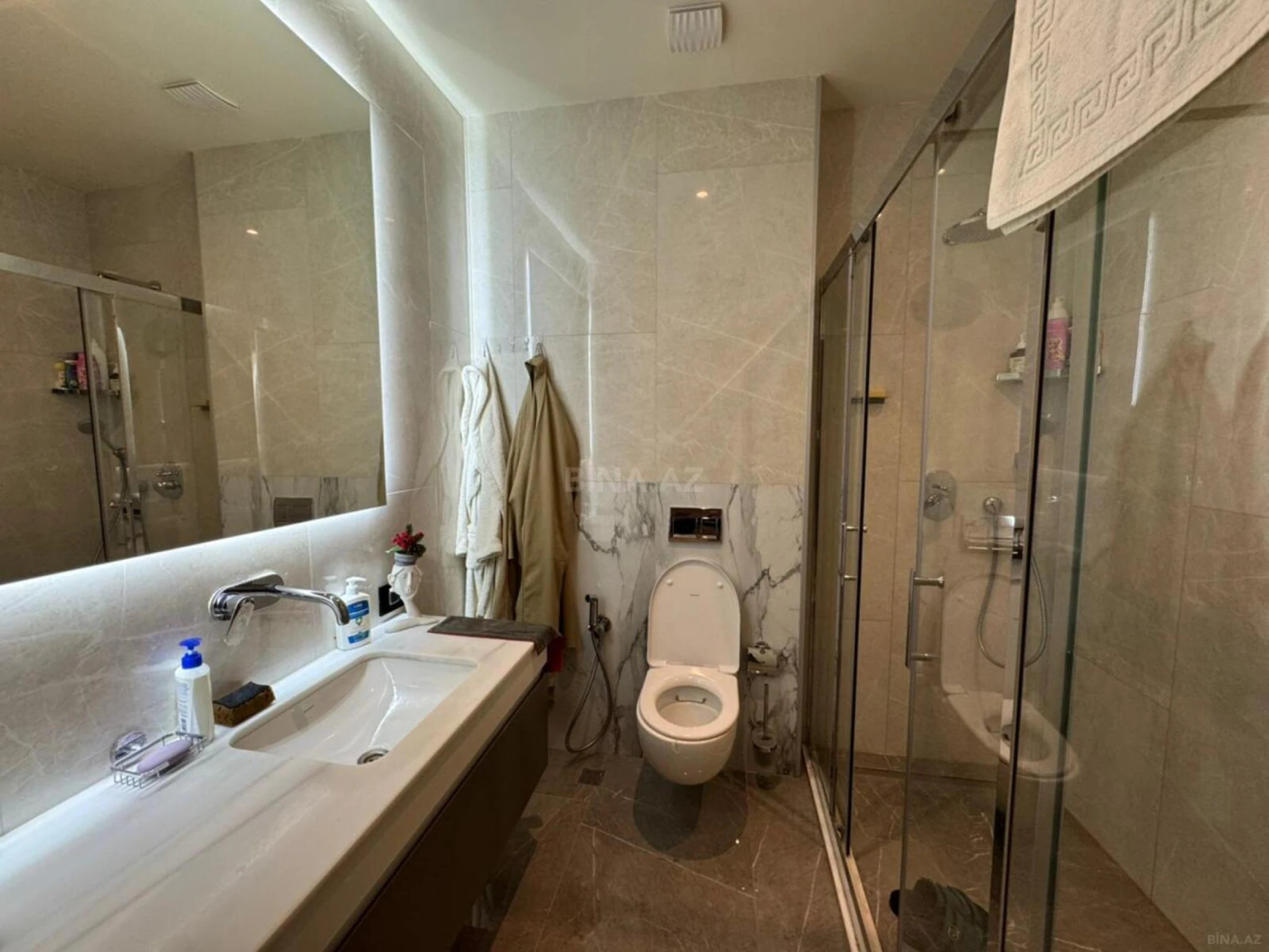 Satılır 2 otaqlı mənzil 100 m²