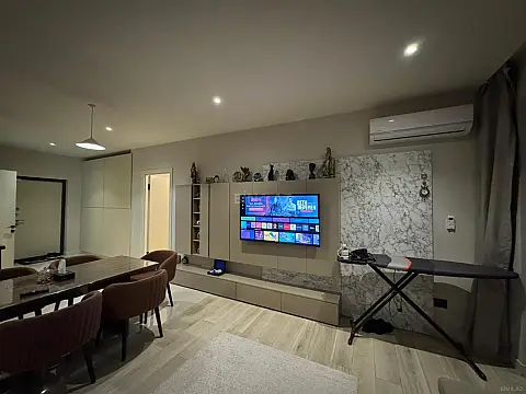 Satılır 2 otaqlı mənzil 100 m²