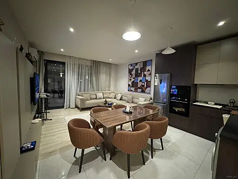 Satılır 2 otaqlı mənzil 100 m²