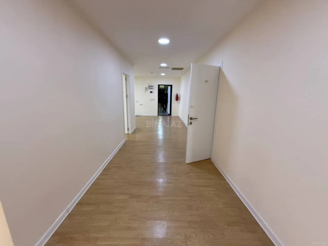 Kirayə verilir 4 otaqlı ofis 190 m²