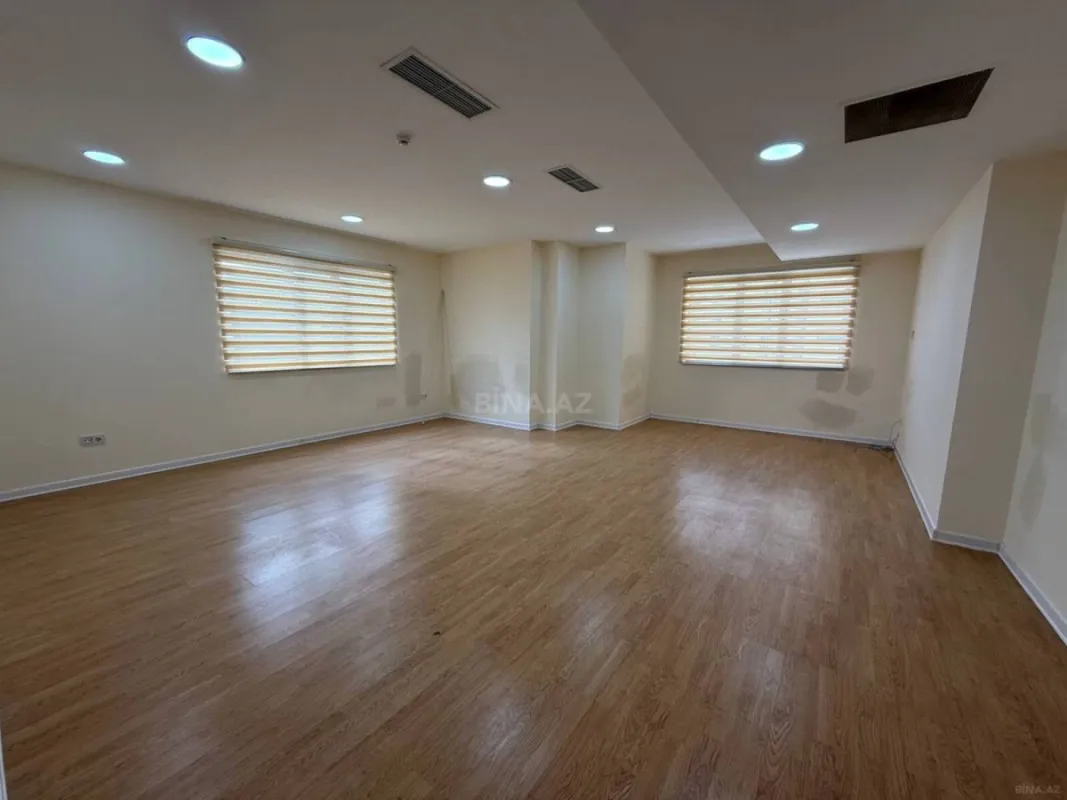 Kirayə verilir 4 otaqlı ofis 190 m²