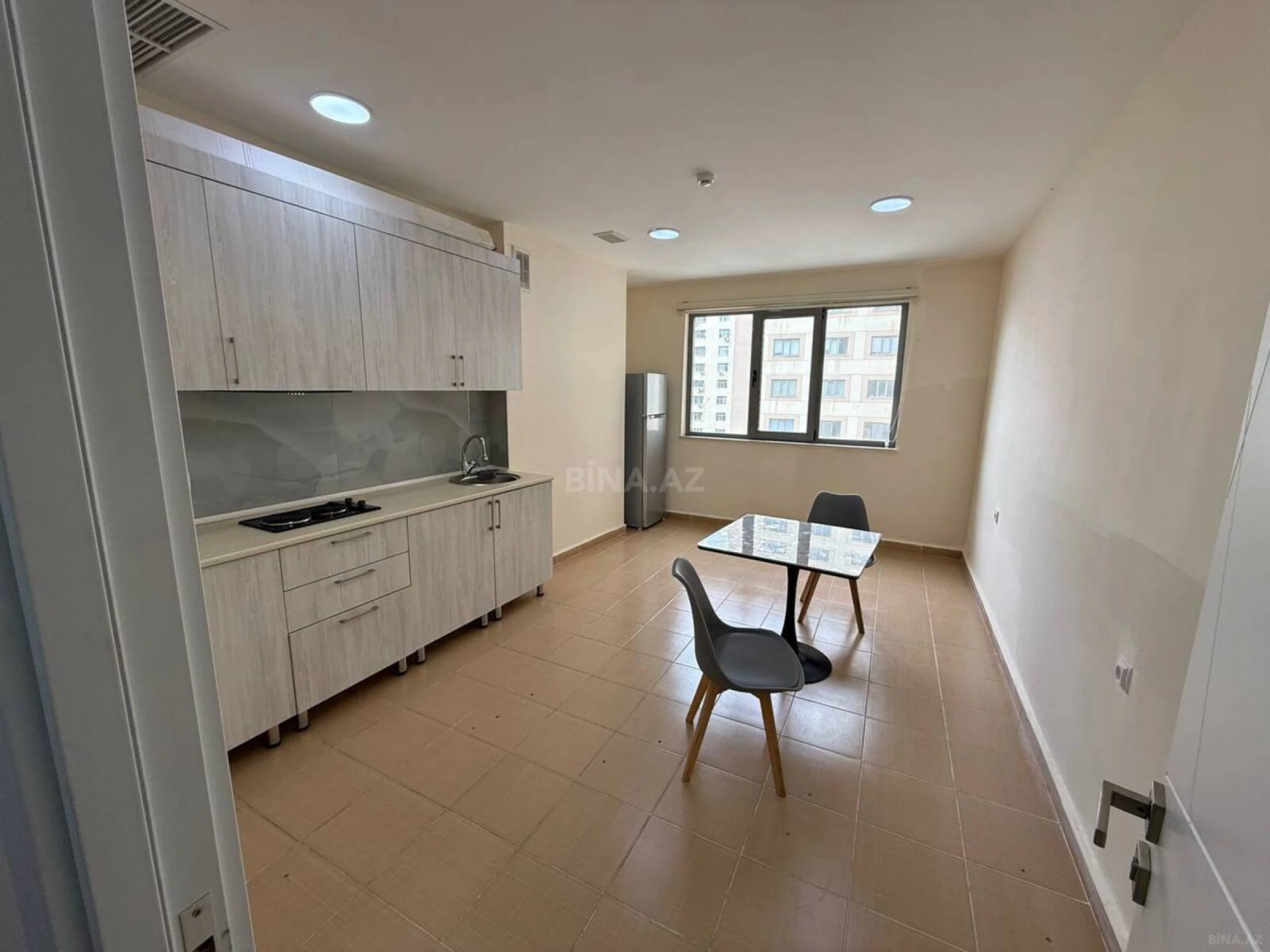 Kirayə verilir 4 otaqlı ofis 190 m²