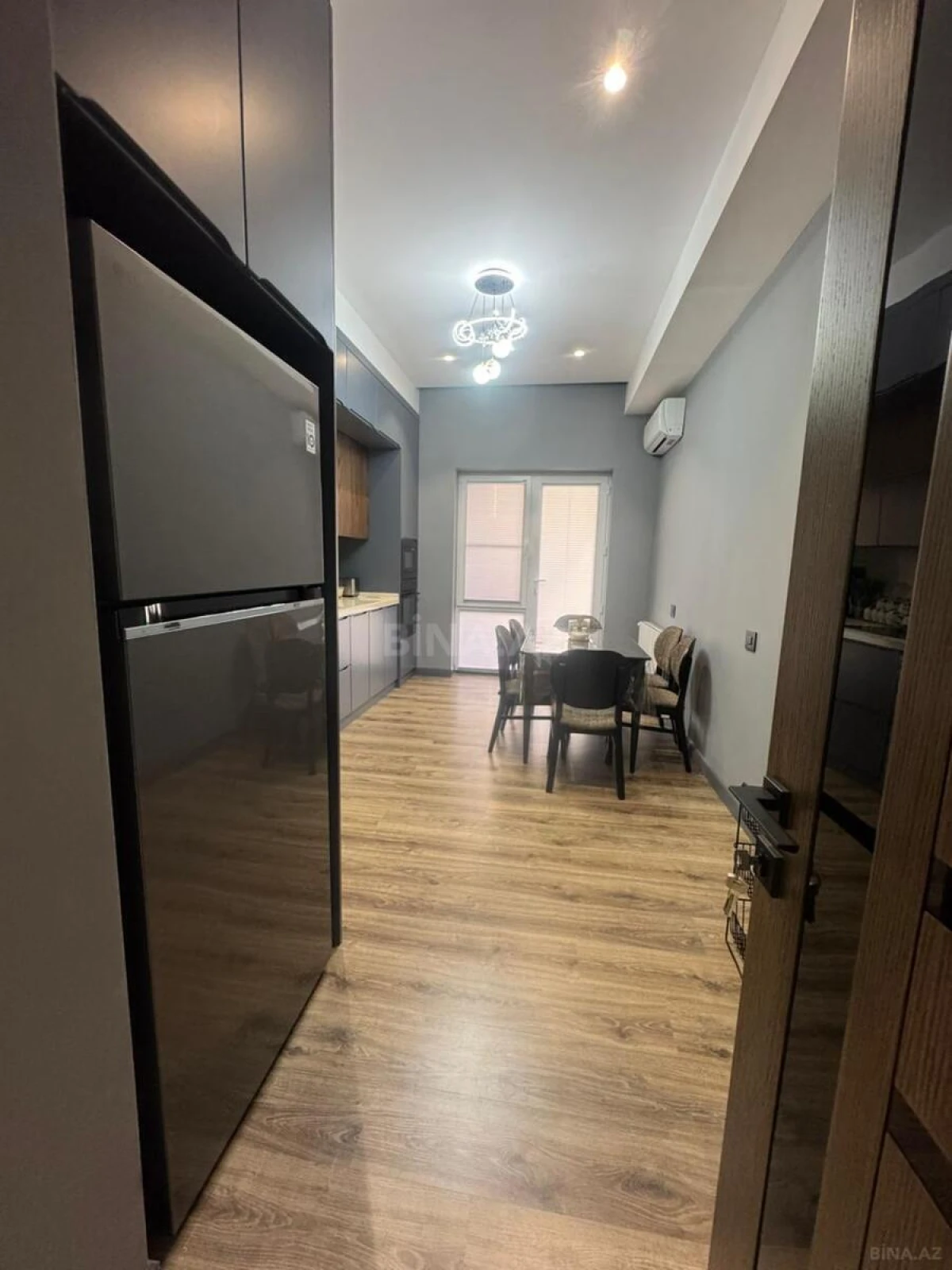 Kirayə verilir 3 otaqlı mənzil 135 m²