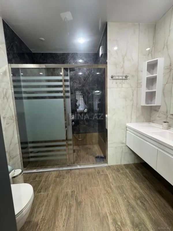 Kirayə verilir 3 otaqlı mənzil 135 m²