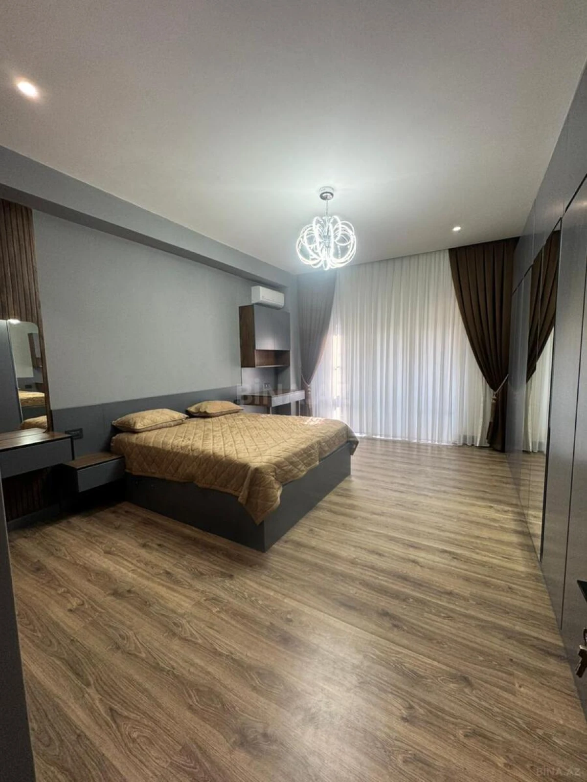 Kirayə verilir 3 otaqlı mənzil 135 m²