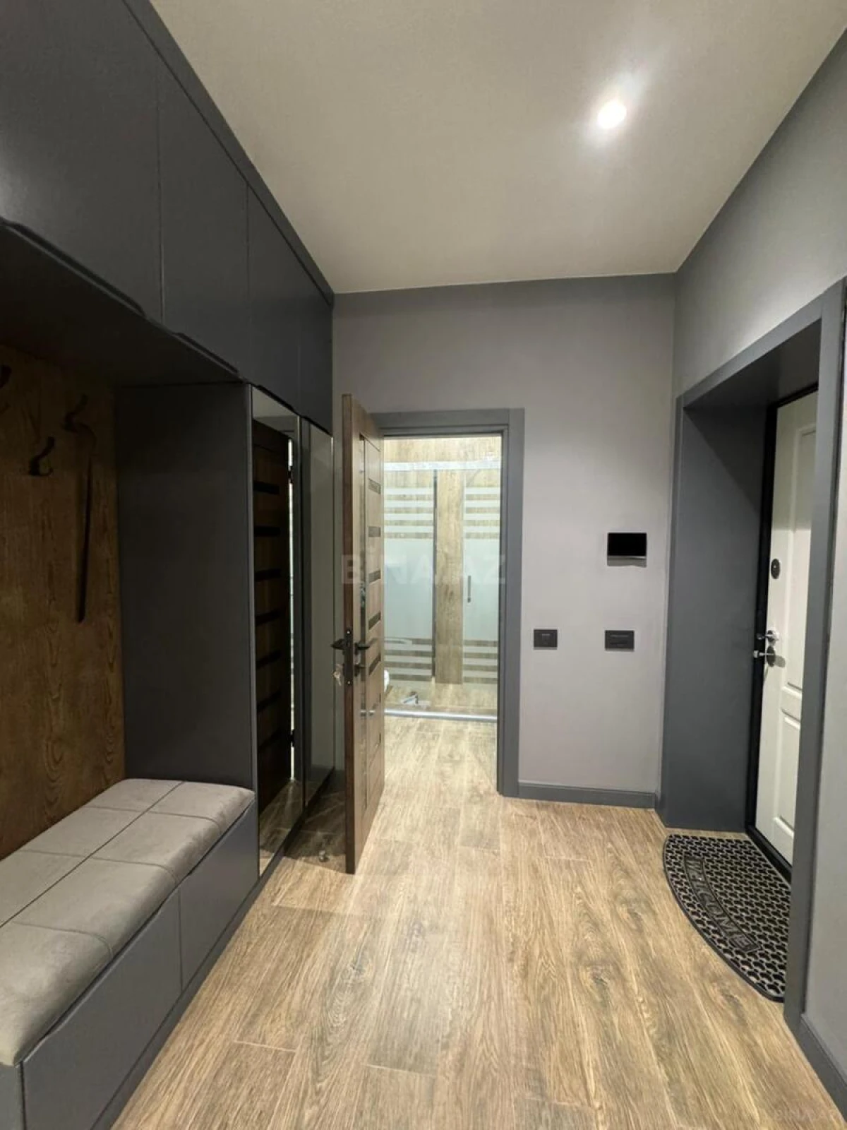 Kirayə verilir 3 otaqlı mənzil 135 m²