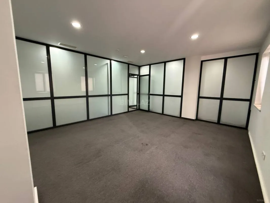 Kirayə verilir 5 otaqlı ofis 190 m²
