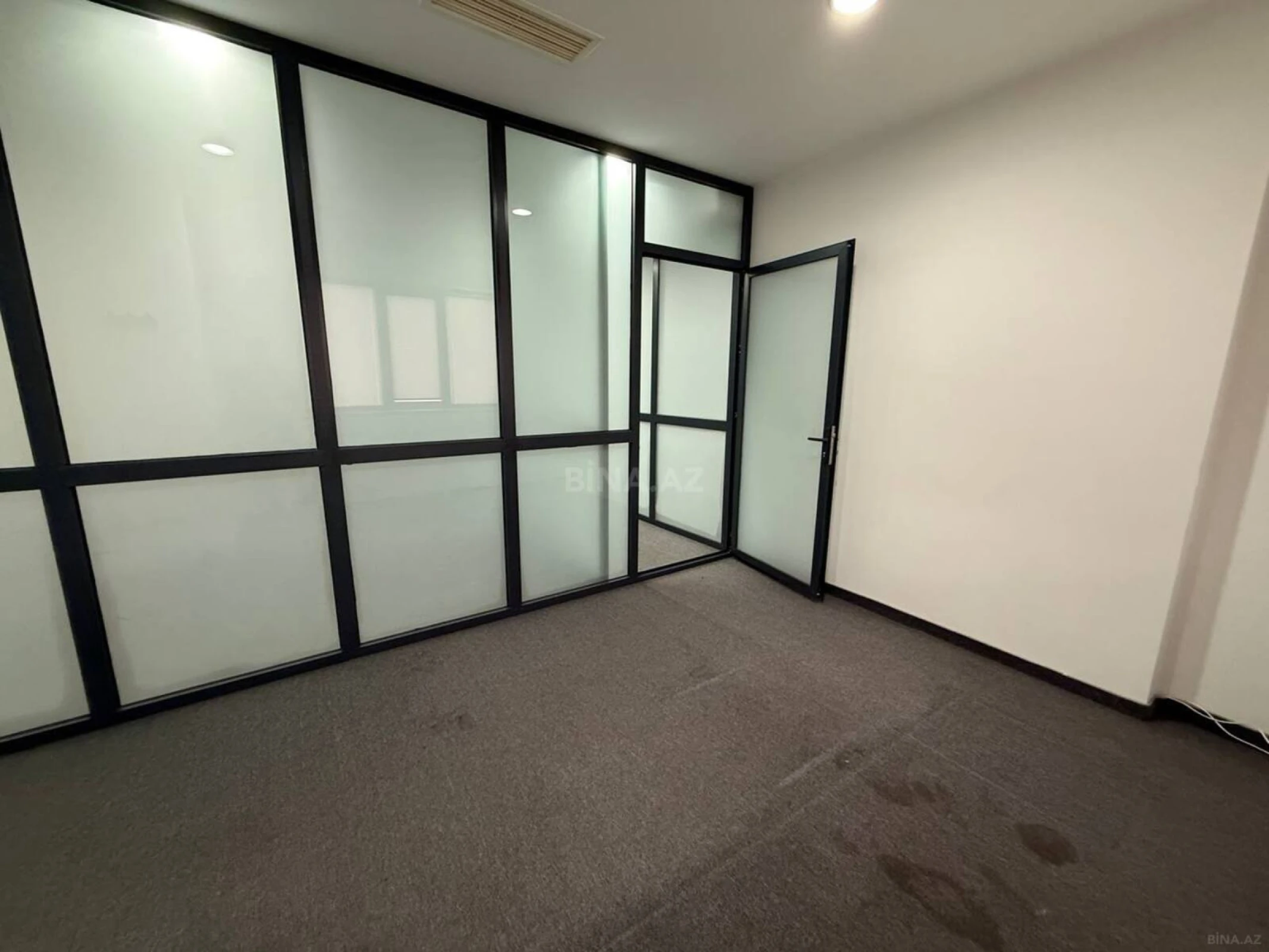 Kirayə verilir 5 otaqlı ofis 190 m²