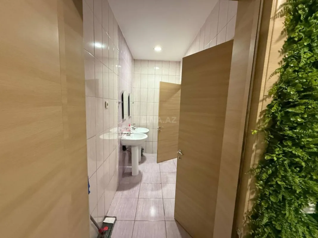 Kirayə verilir 5 otaqlı ofis 190 m²