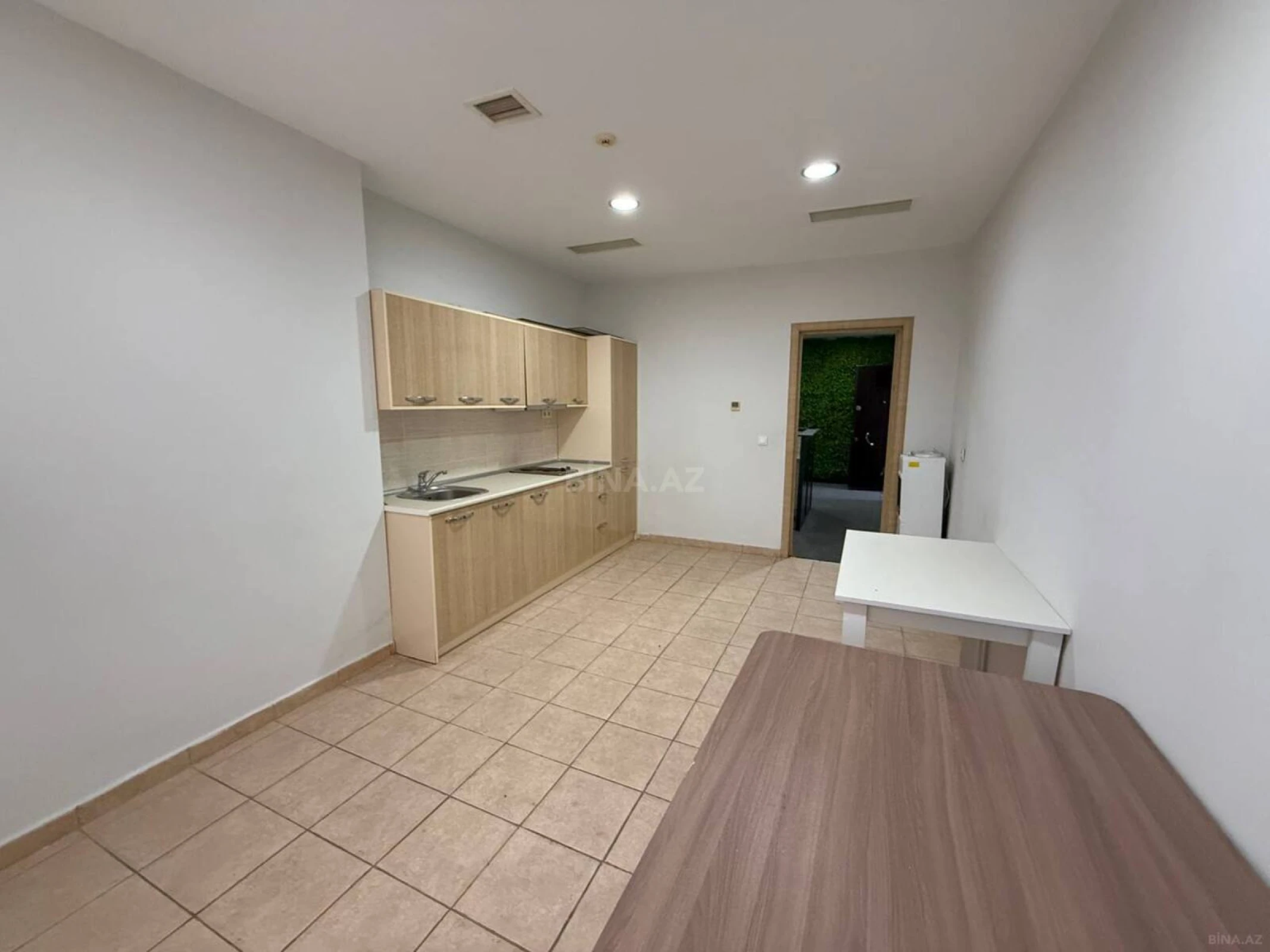 Kirayə verilir 5 otaqlı ofis 190 m²