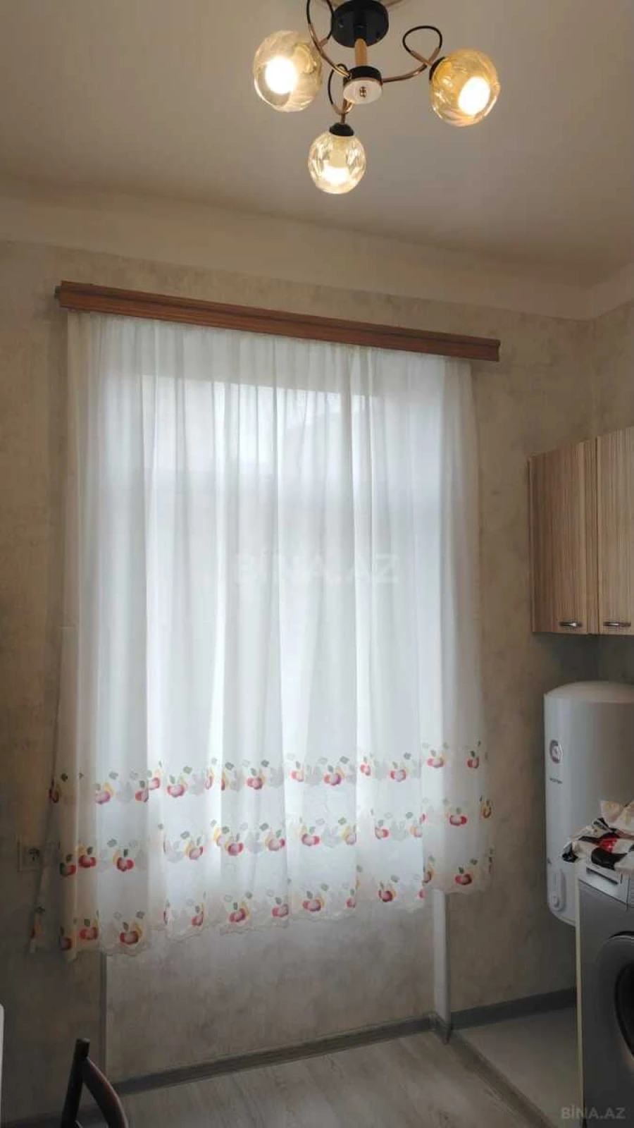 Kirayə verilir 2 otaqlı mənzil 60 m²