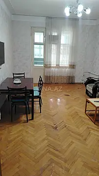 Kirayə verilir 2 otaqlı mənzil 60 m²