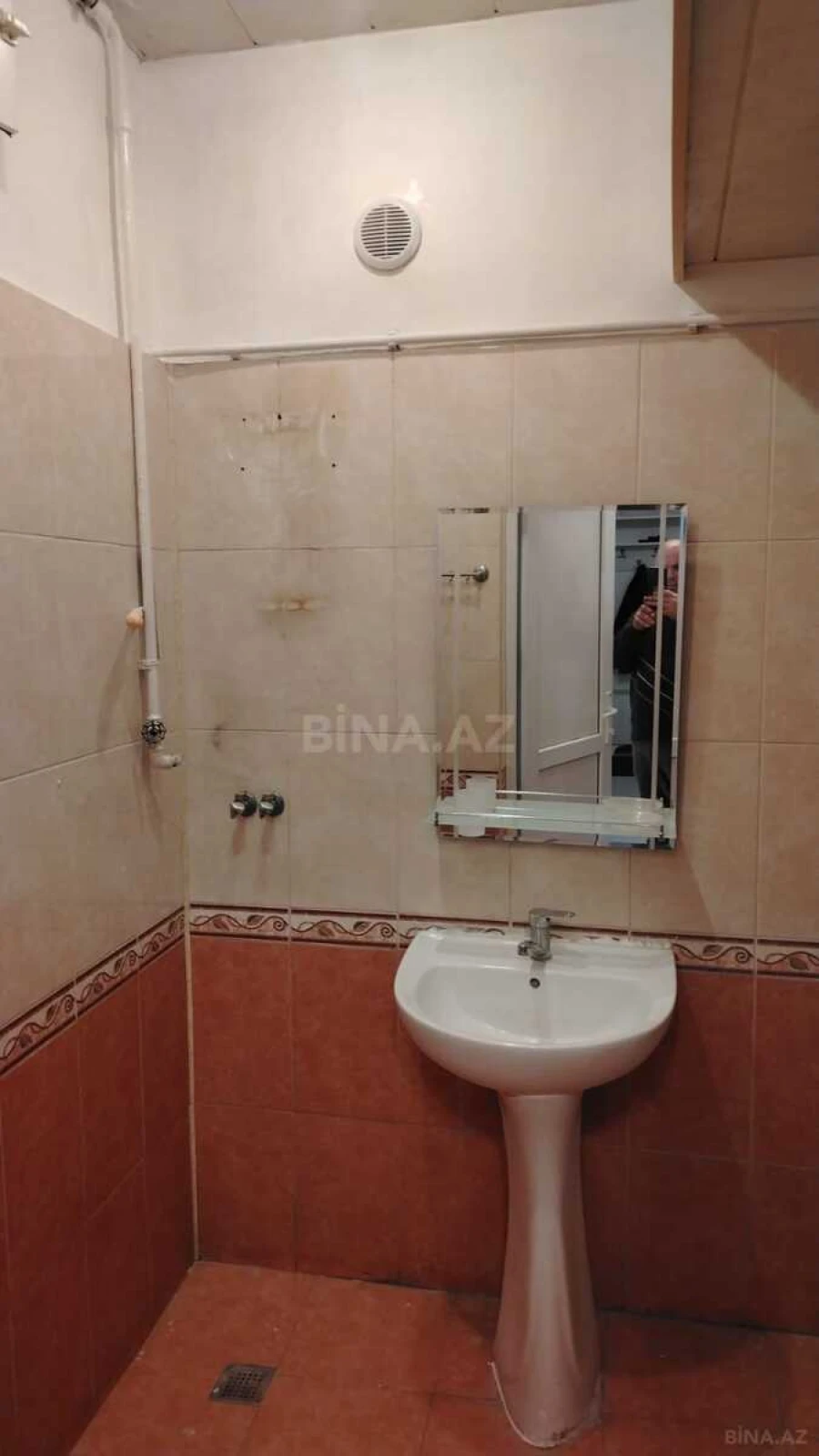 Kirayə verilir 2 otaqlı mənzil 60 m²