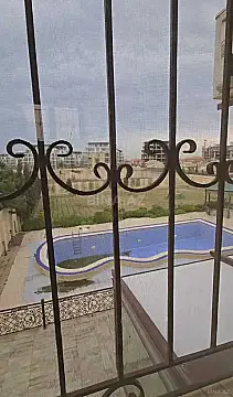 Satılır 12 otaqlı həyət evi 400 m²