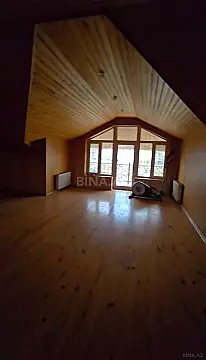 Satılır 12 otaqlı həyət evi 400 m²