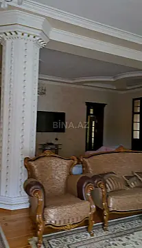 Satılır 12 otaqlı həyət evi 400 m²
