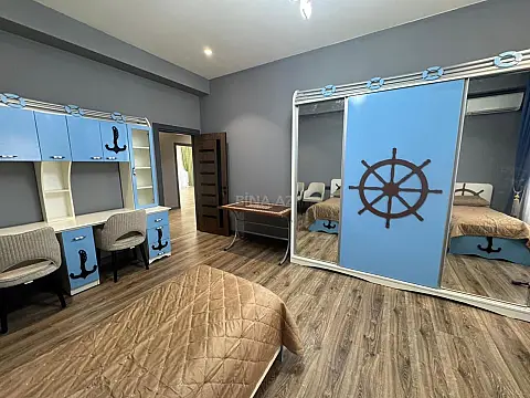 Kirayə verilir 3 otaqlı mənzil 150 m²