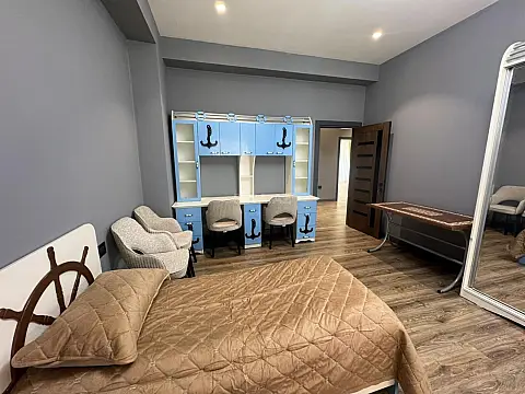 Kirayə verilir 3 otaqlı mənzil 150 m²