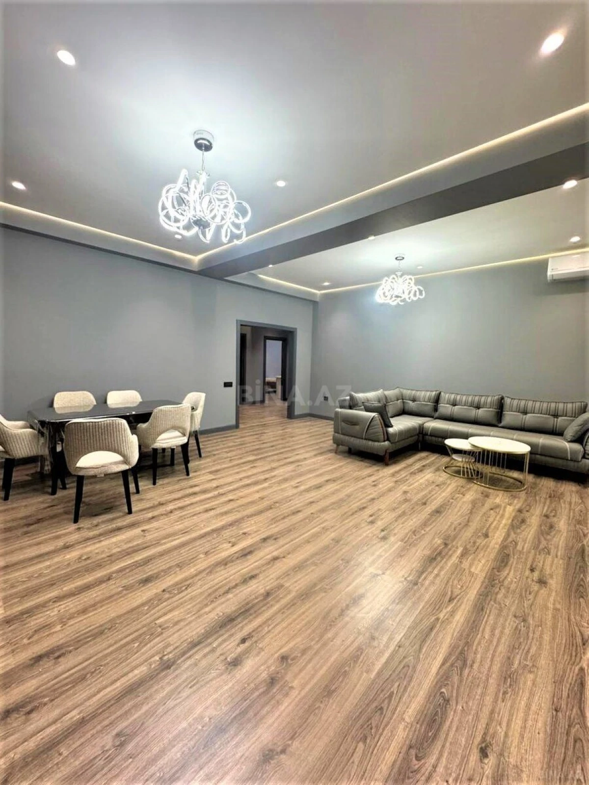 Kirayə verilir 3 otaqlı mənzil 150 m²