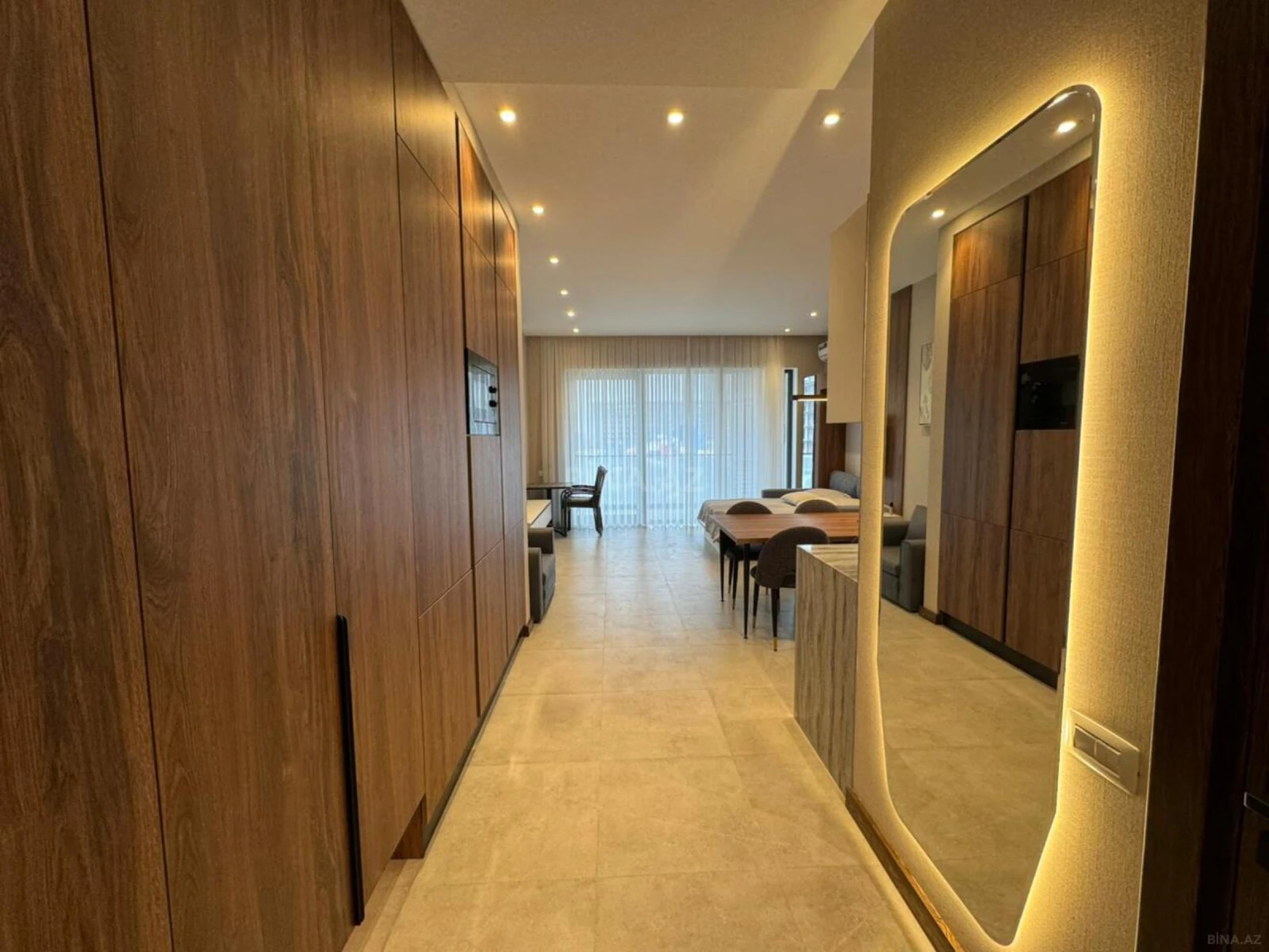 Satılır 1 otaqlı mənzil 57 m²