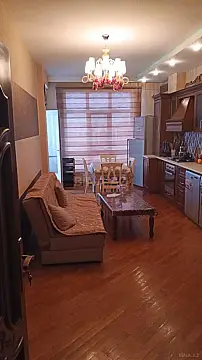 Satılır 4 otaqlı mənzil 170 m²