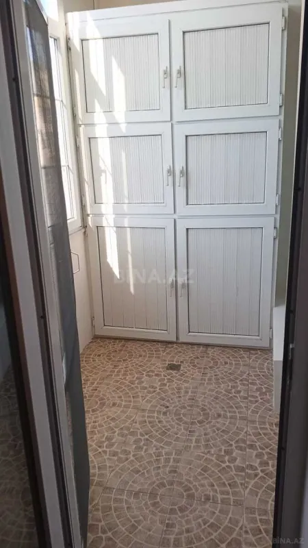 Satılır 4 otaqlı mənzil 170 m²