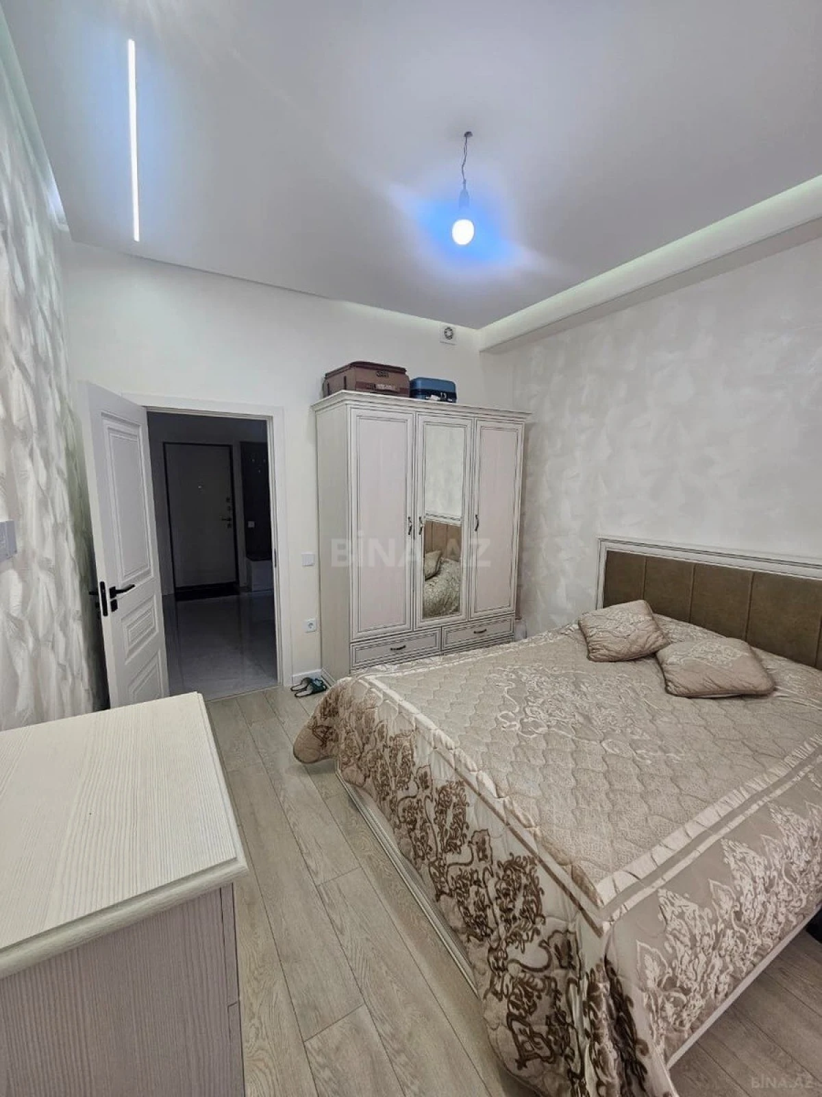 Satılır 2 otaqlı mənzil 65 m²