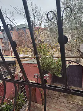 Satılır 5 otaqlı həyət evi 150 m²