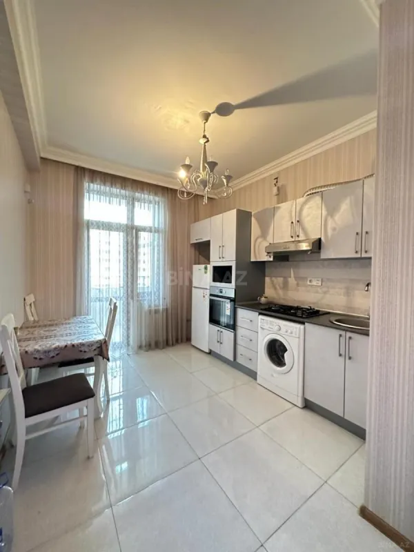 Kirayə verilir 2 otaqlı mənzil 85 m²