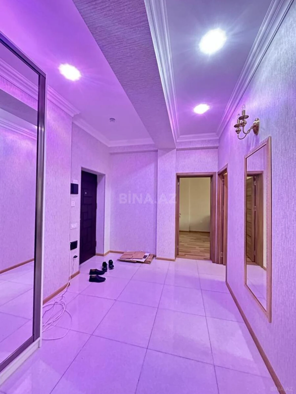 Kirayə verilir 2 otaqlı mənzil 85 m²