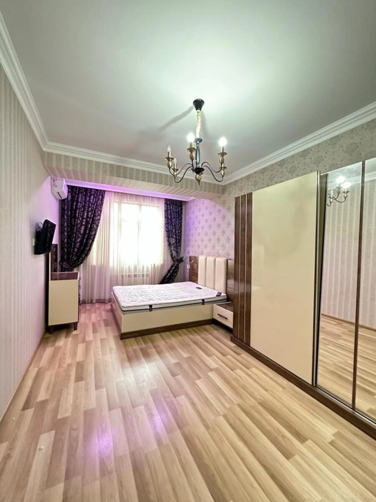 Kirayə verilir 2 otaqlı mənzil 85 m²