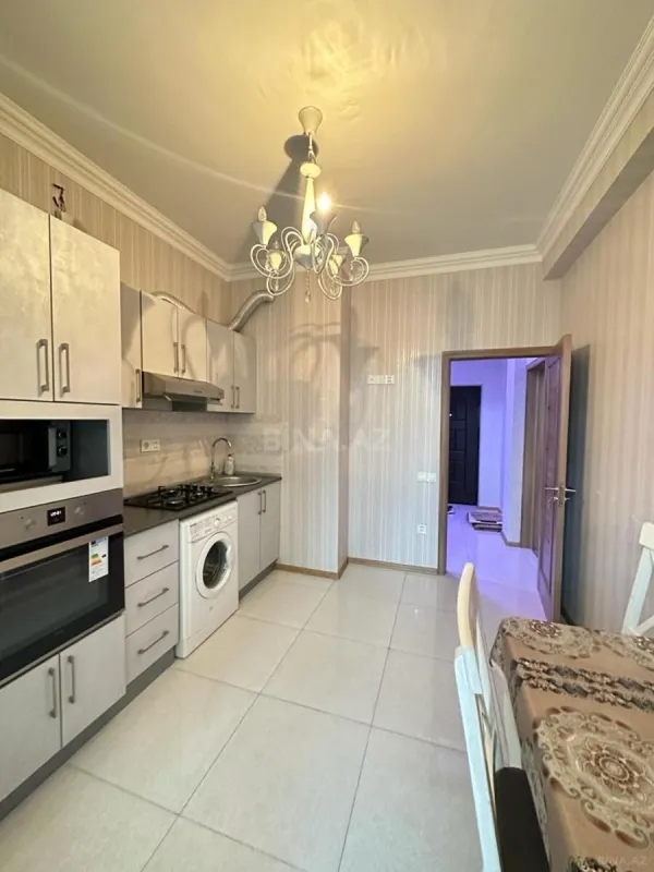 Kirayə verilir 2 otaqlı mənzil 85 m²