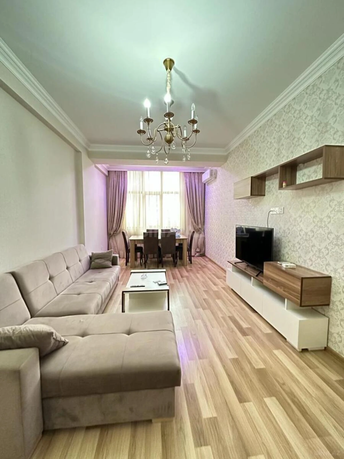 Kirayə verilir 2 otaqlı mənzil 85 m²