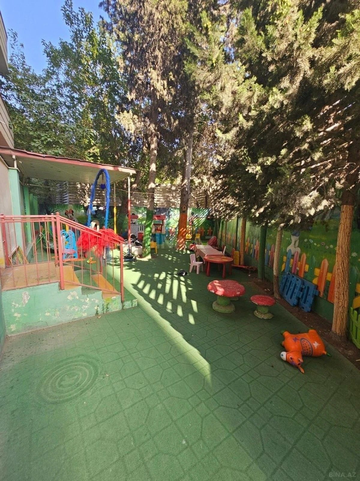 Satılır obyekt 440 m²