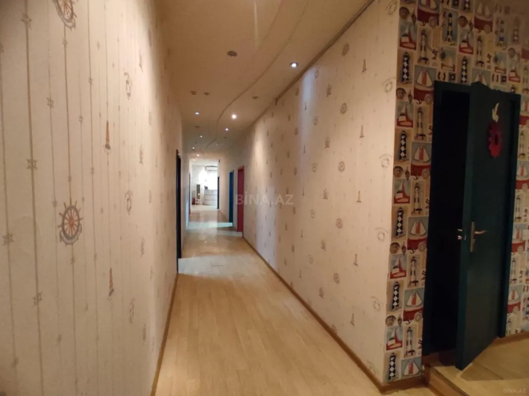 Satılır obyekt 440 m²