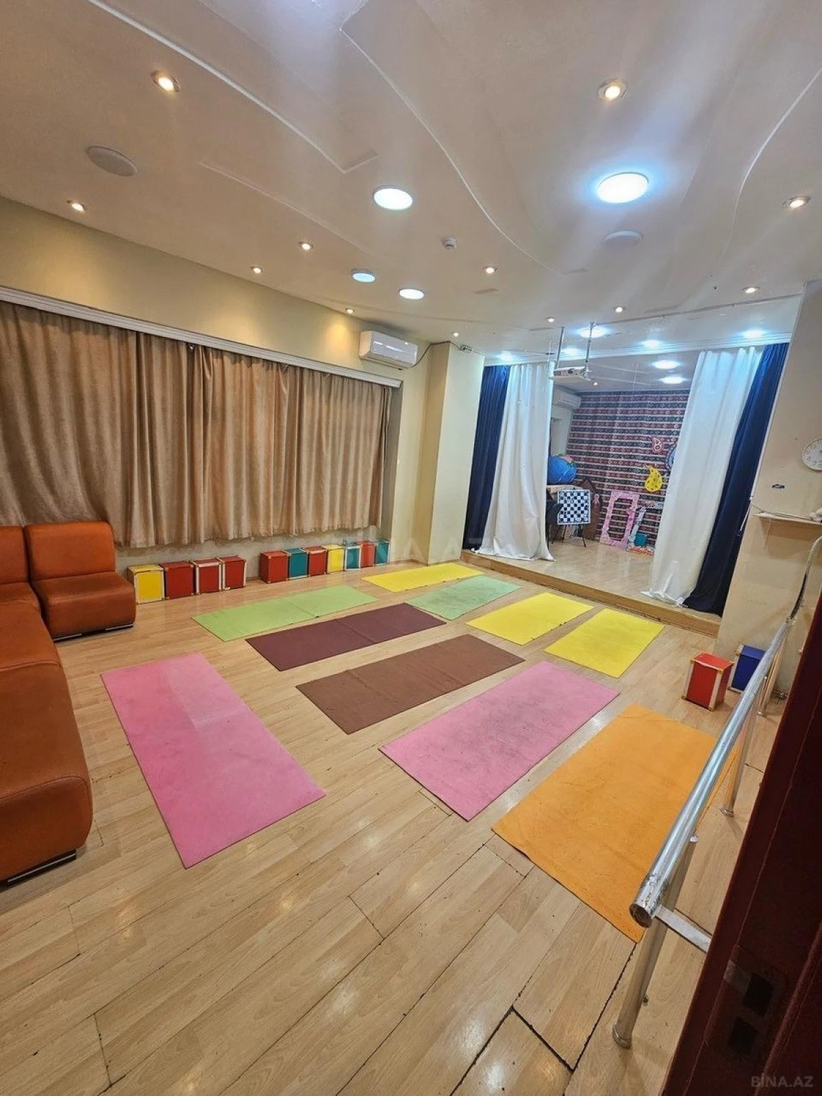 Satılır obyekt 440 m²