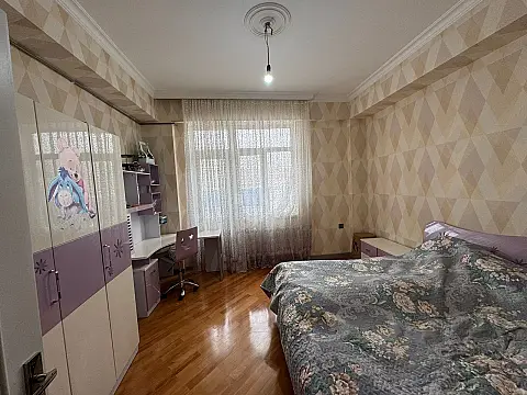 Satılır 3 otaqlı mənzil 96 m²