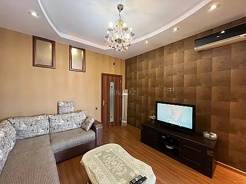 Satılır 3 otaqlı mənzil 85 m² — Bakı, İnşaatçılar 3 otaq 85.00 m²