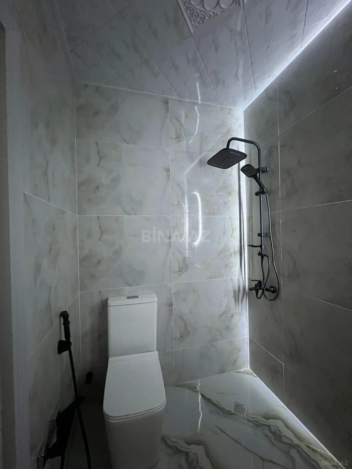 Satılır 1 otaqlı mənzil 42 m²