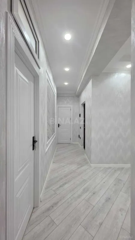 Satılır 4 otaqlı mənzil 103 m²