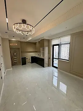Satılır 4 otaqlı mənzil 137 m²