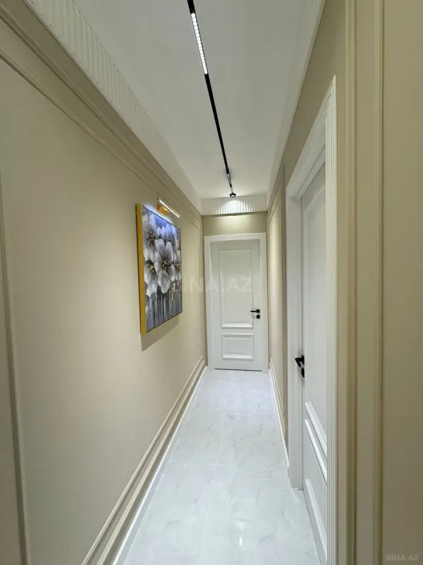 Satılır 4 otaqlı mənzil 137 m²