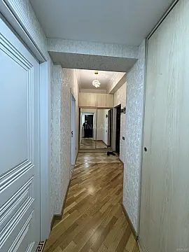 Satılır 2 otaqlı mənzil 62 m²