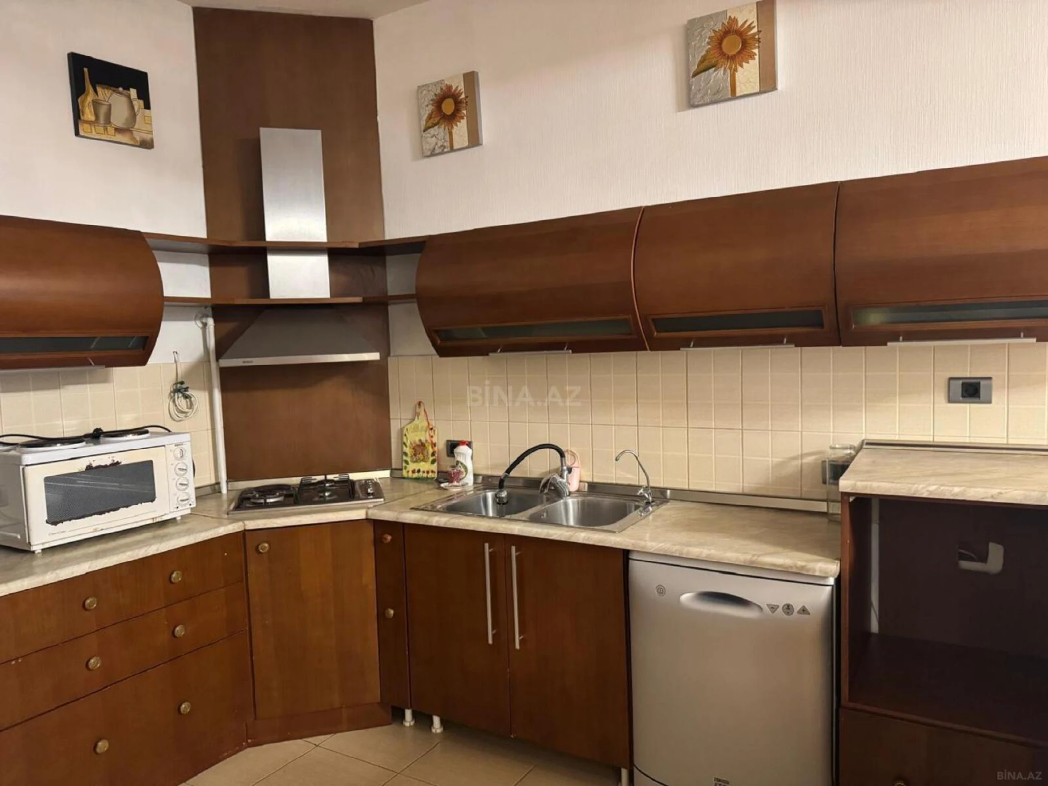 Kirayə verilir 3 otaqlı mənzil 100 m²