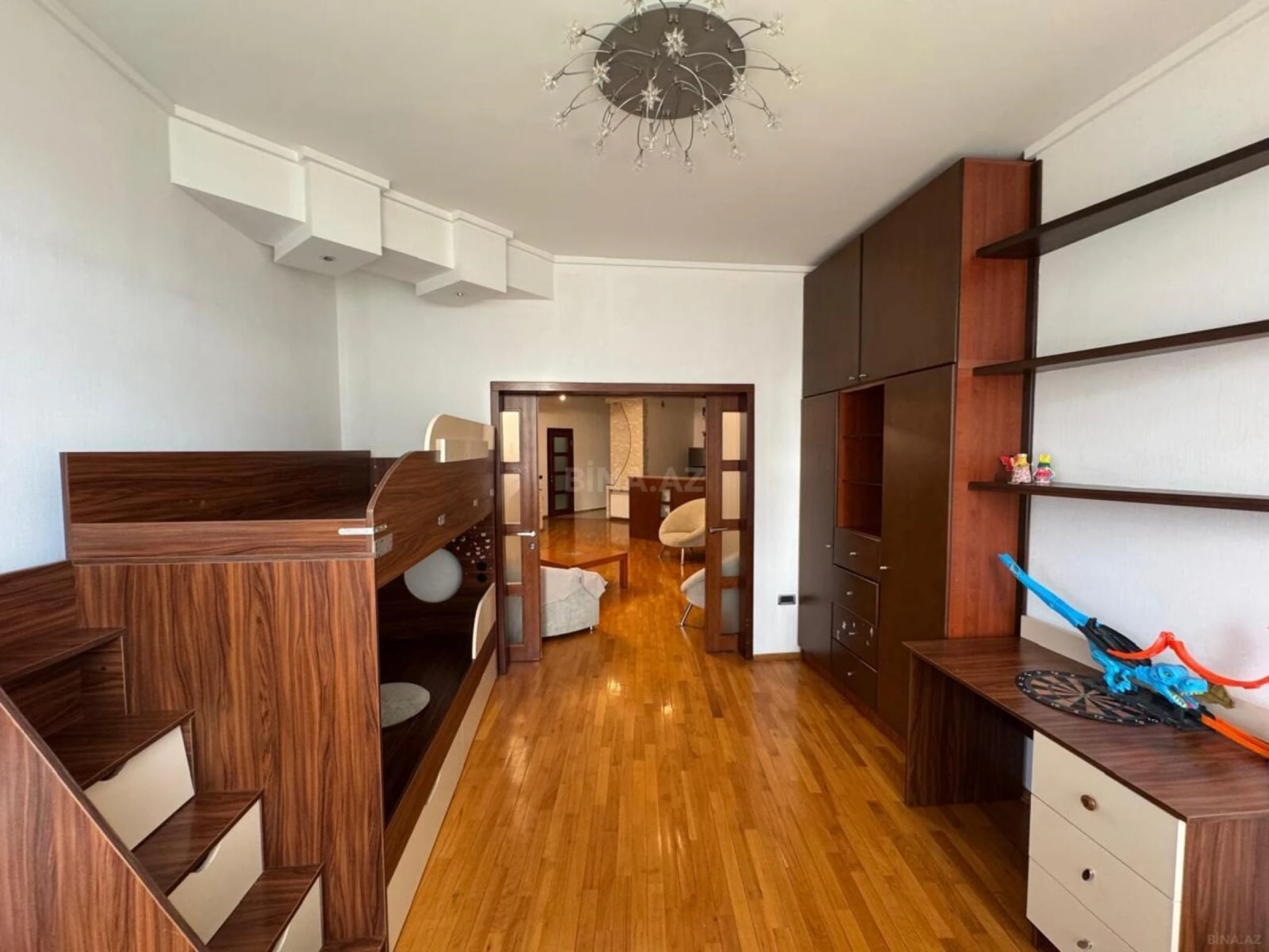 Kirayə verilir 3 otaqlı mənzil 100 m²