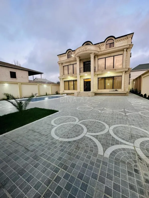 Satılır 5 otaqlı həyət evi 500 m²